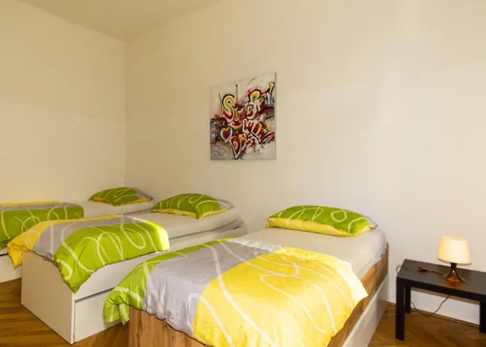 Raimond Apartment